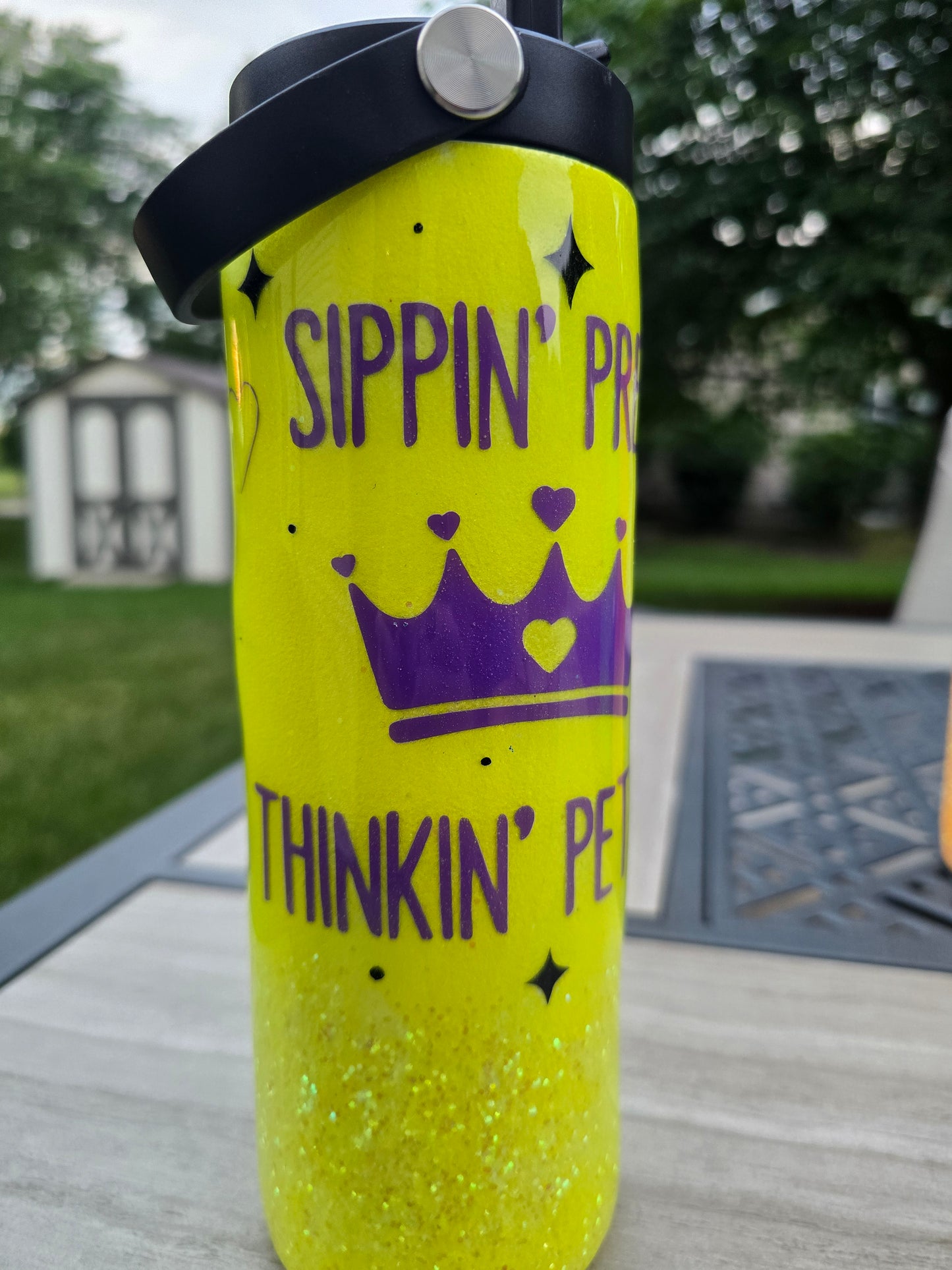 Sippin’ Pretty, Thinkin’ Petty – Tumbler