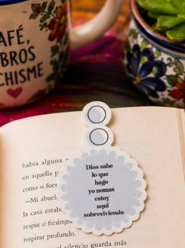 Dios Sabe Lo Que Hago Marcador Magnético Divertido en Español