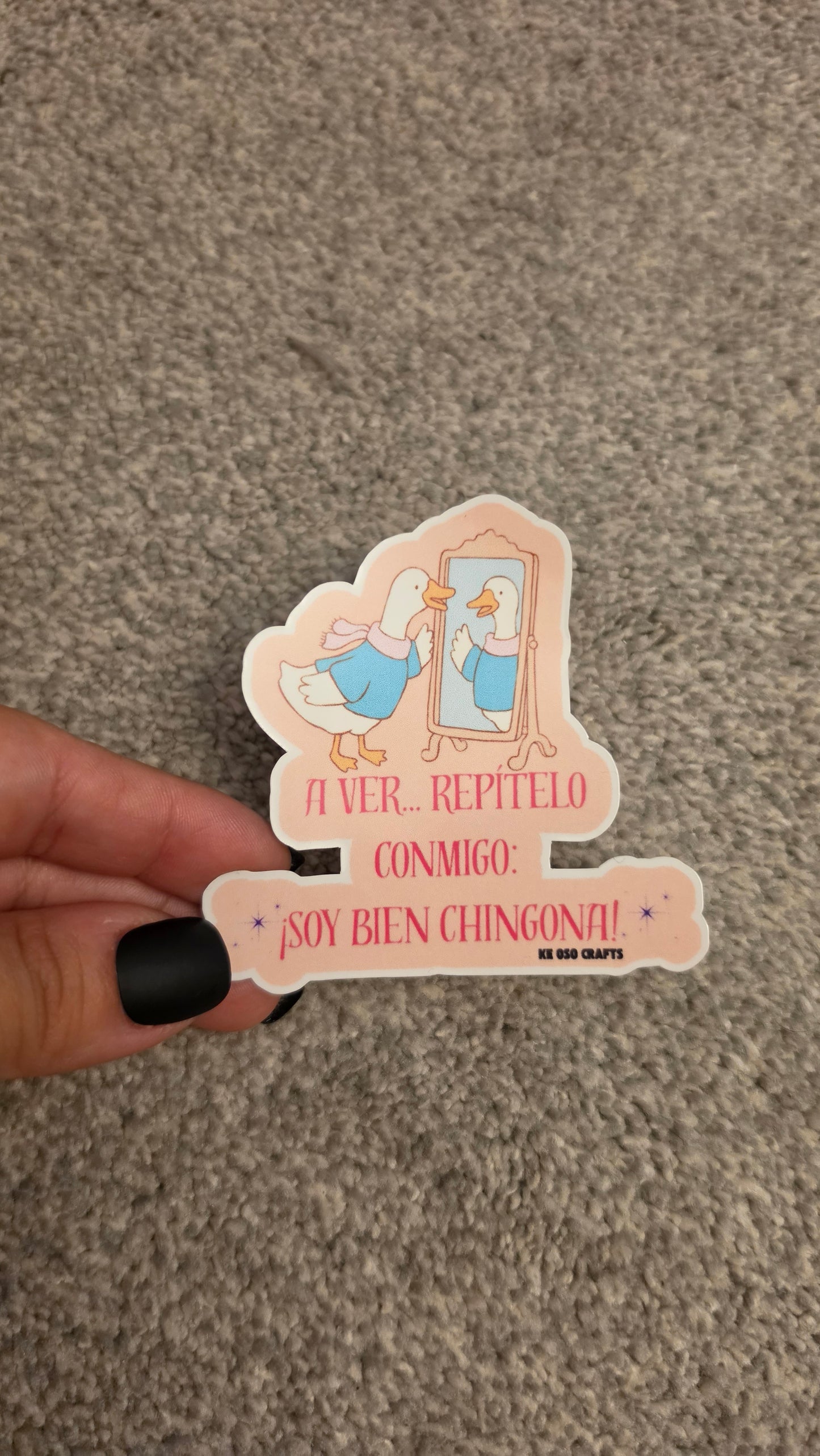 A Ver… Repítelo Conmigo: ¡Soy Bien Chingona! 💅🪞 | Funny Latina Pep Talk Sticker or Magnet