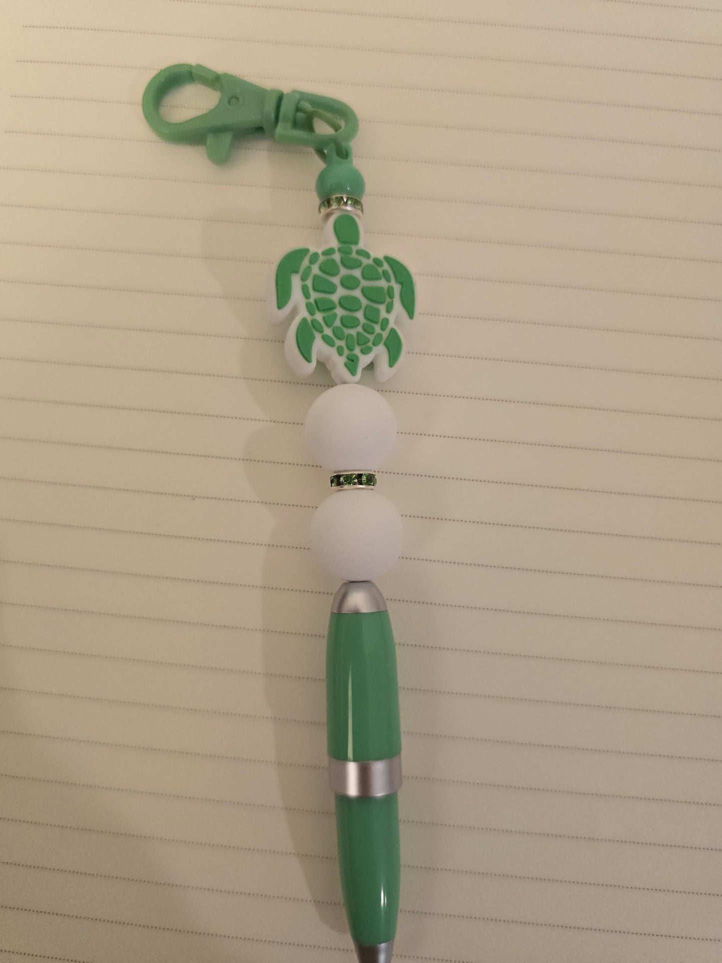 Clip-on Beaded Pen- Green Turtle 🐢